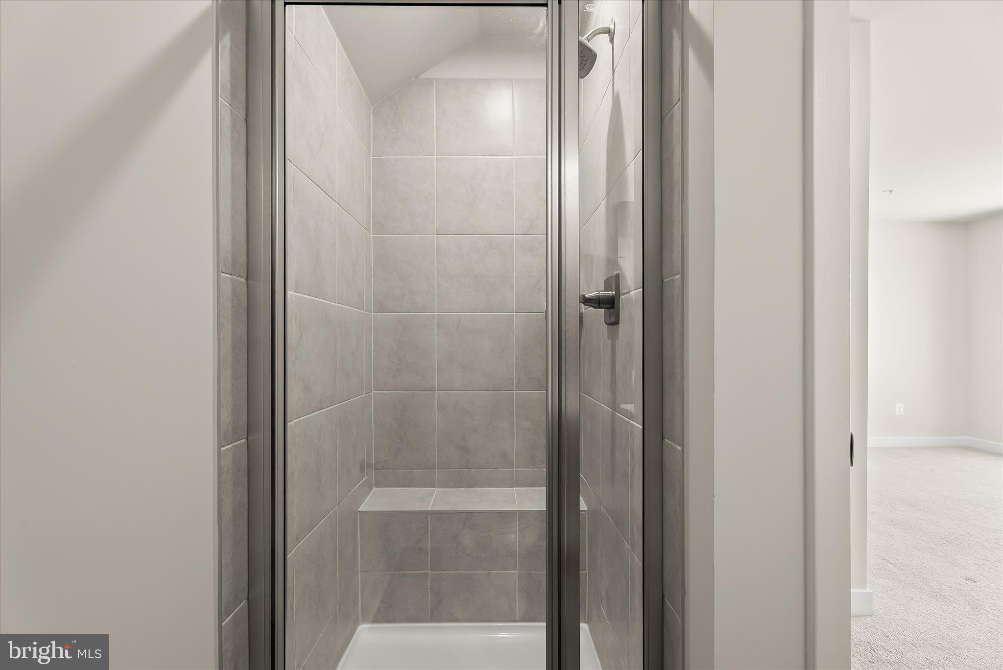 LAKE LINGANORE OAKDALE - Residential