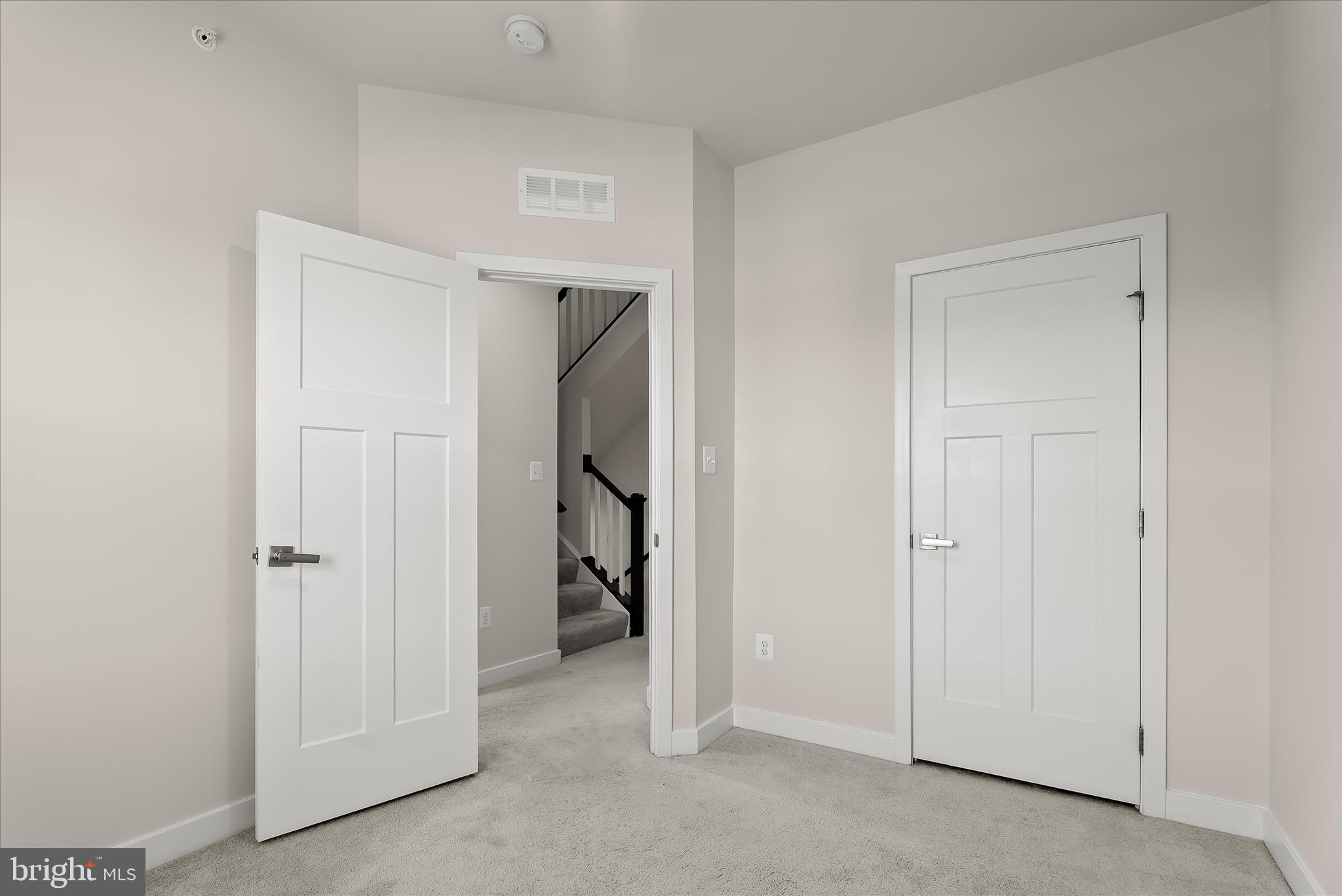 LAKE LINGANORE OAKDALE - Residential