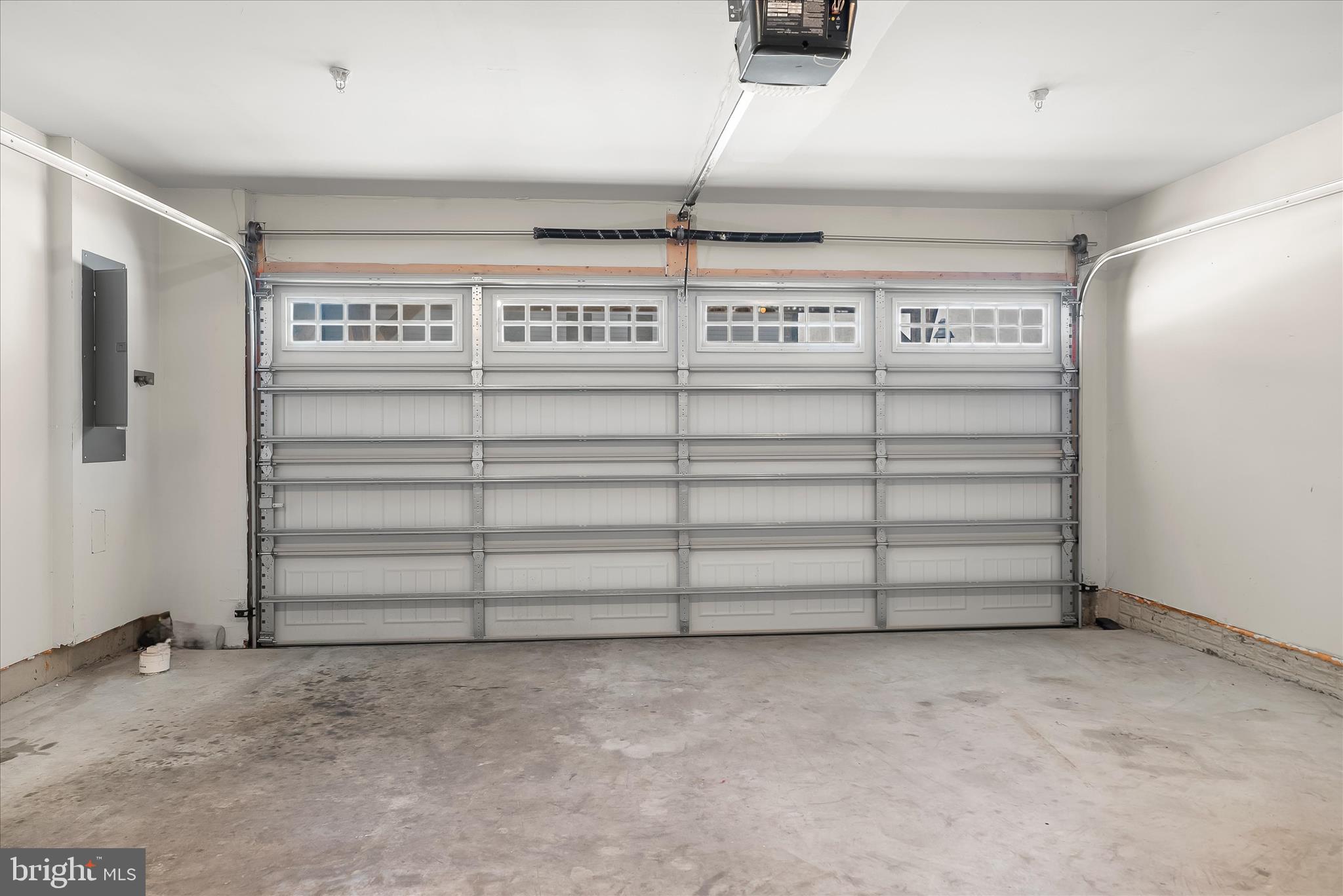 LAKE LINGANORE OAKDALE - Residential