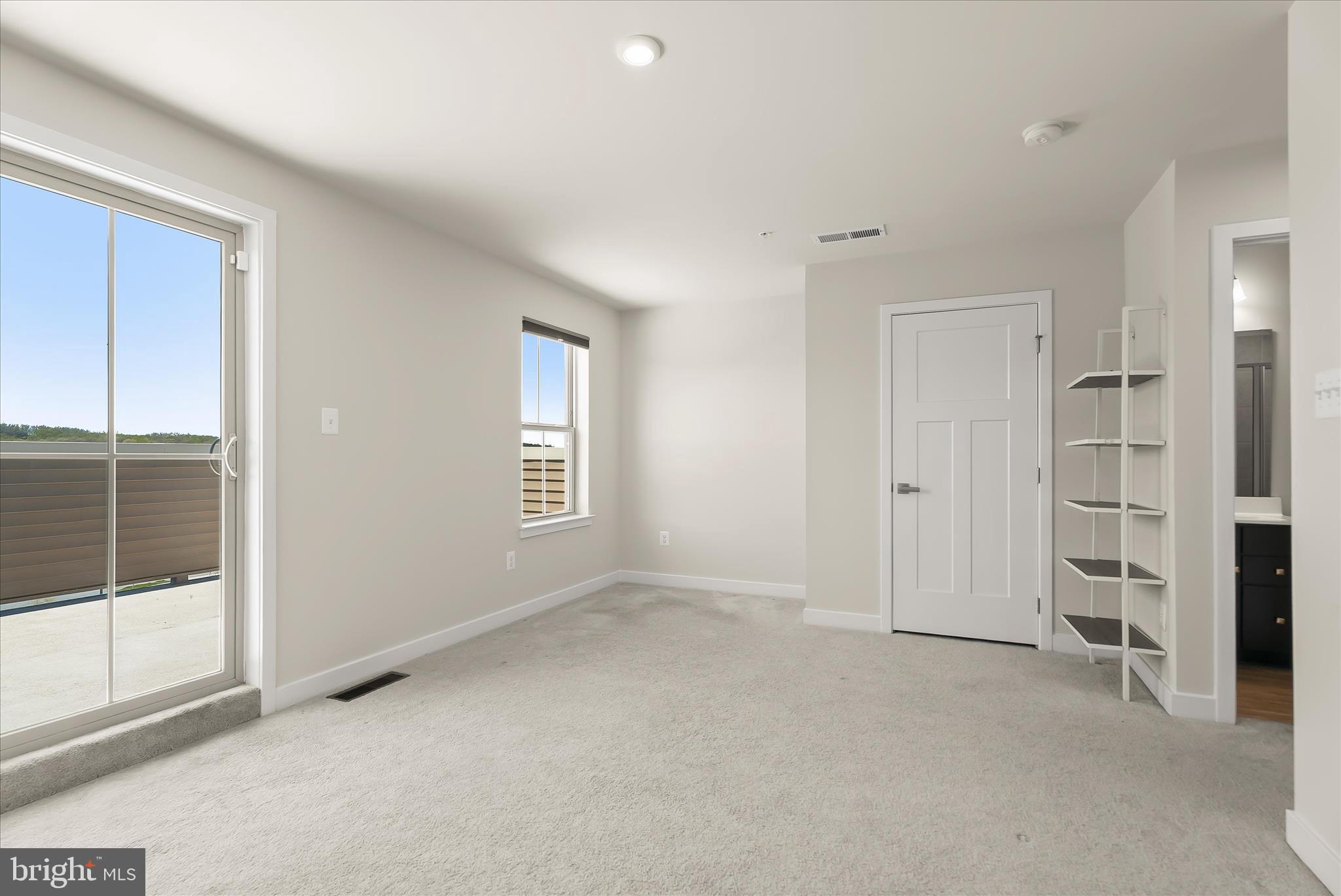 LAKE LINGANORE OAKDALE - Residential