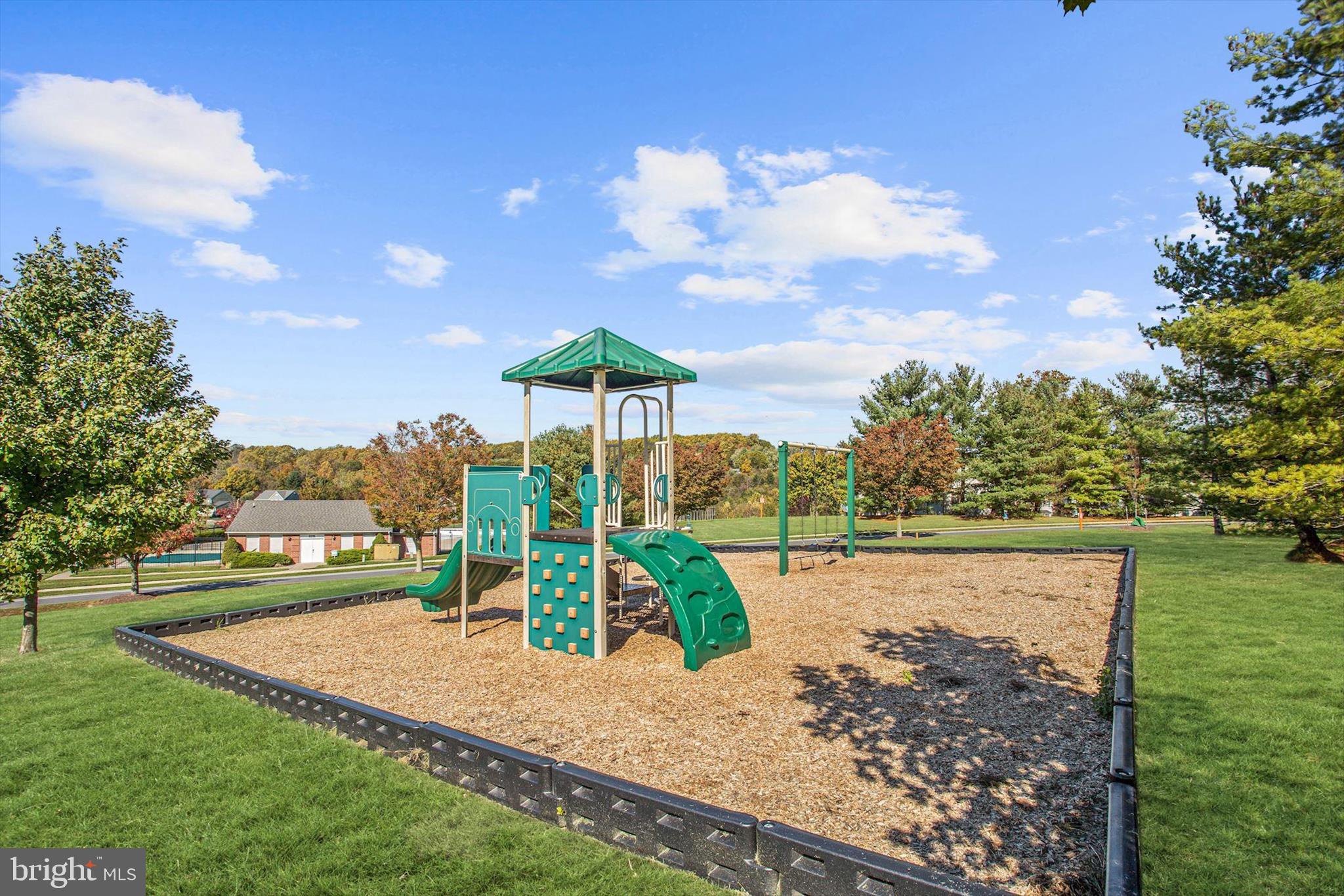 LAKE LINGANORE OAKDALE - Residential