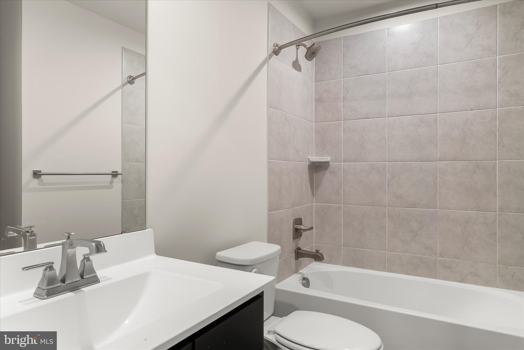 LAKE LINGANORE OAKDALE - Residential