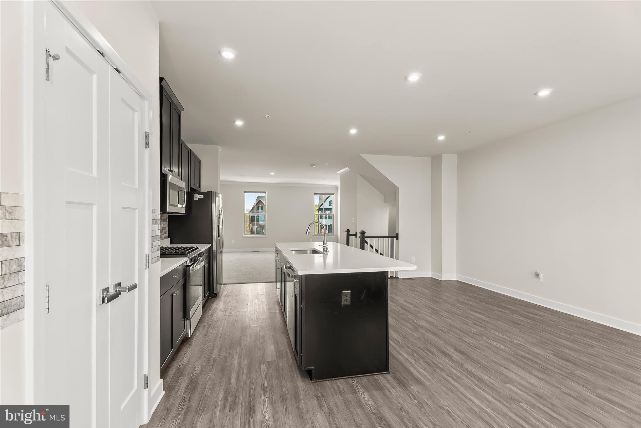 LAKE LINGANORE OAKDALE - Residential