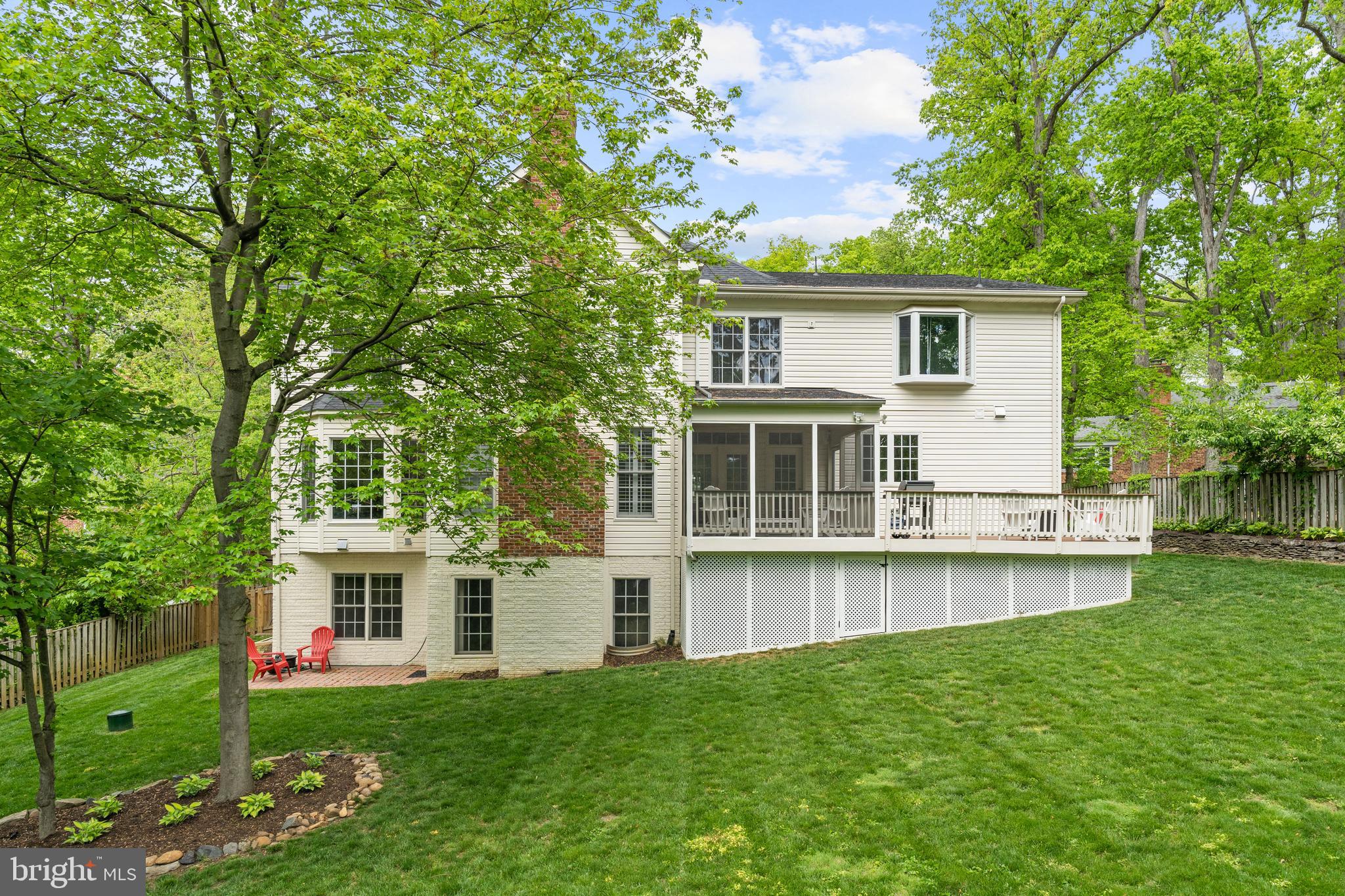 WOODLEY HILLS - Residential