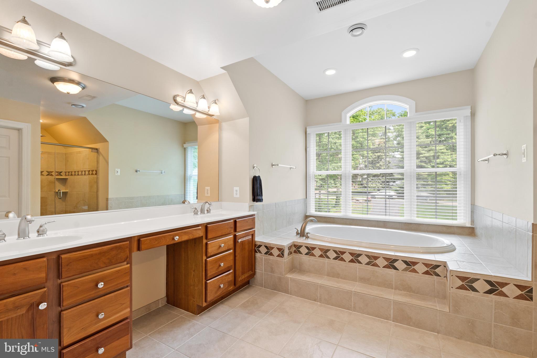 WOODLEY HILLS - Residential