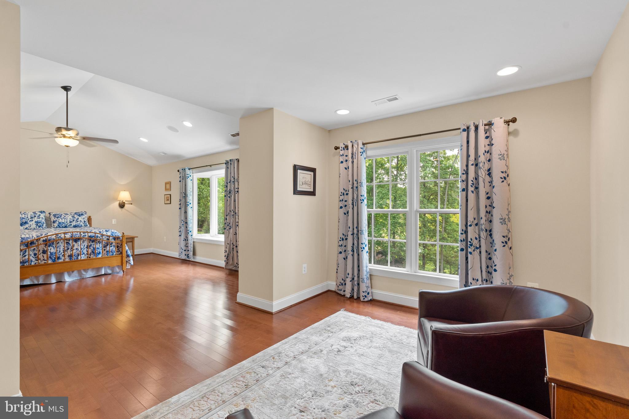 WOODLEY HILLS - Residential