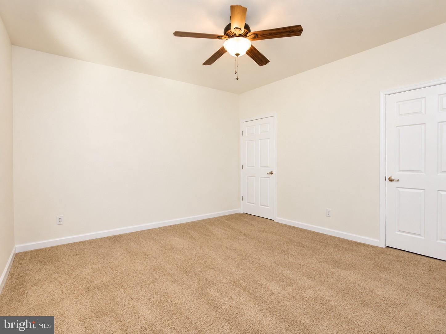1082 HUNTINGTON ROAD