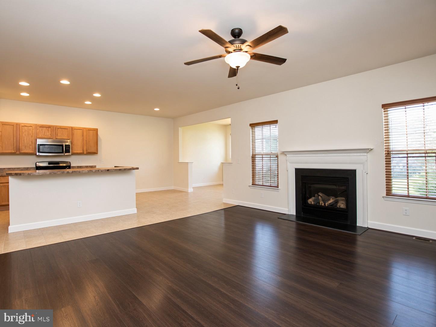 1082 HUNTINGTON ROAD