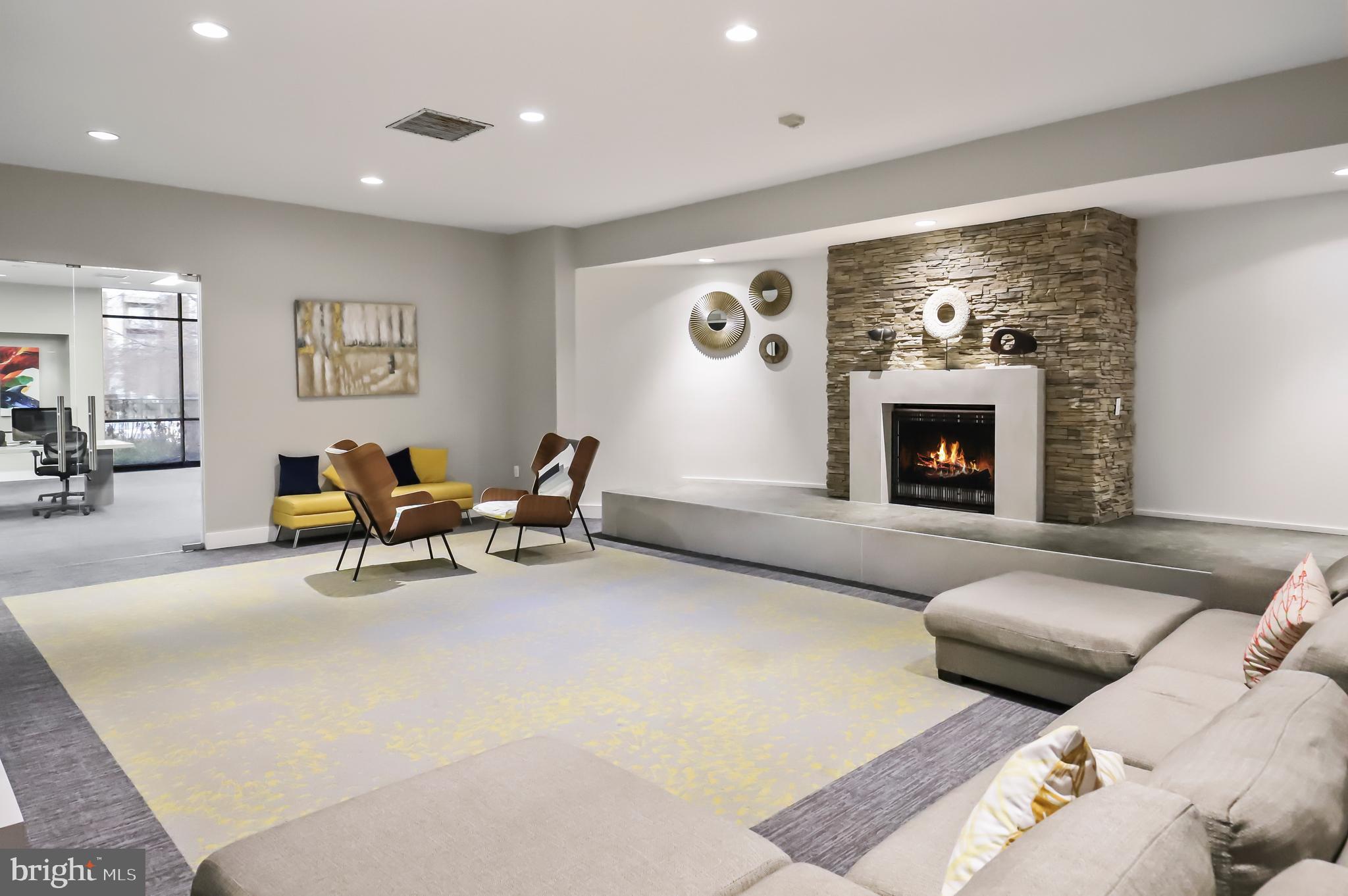 EOS TWENTY-ONE - Residential