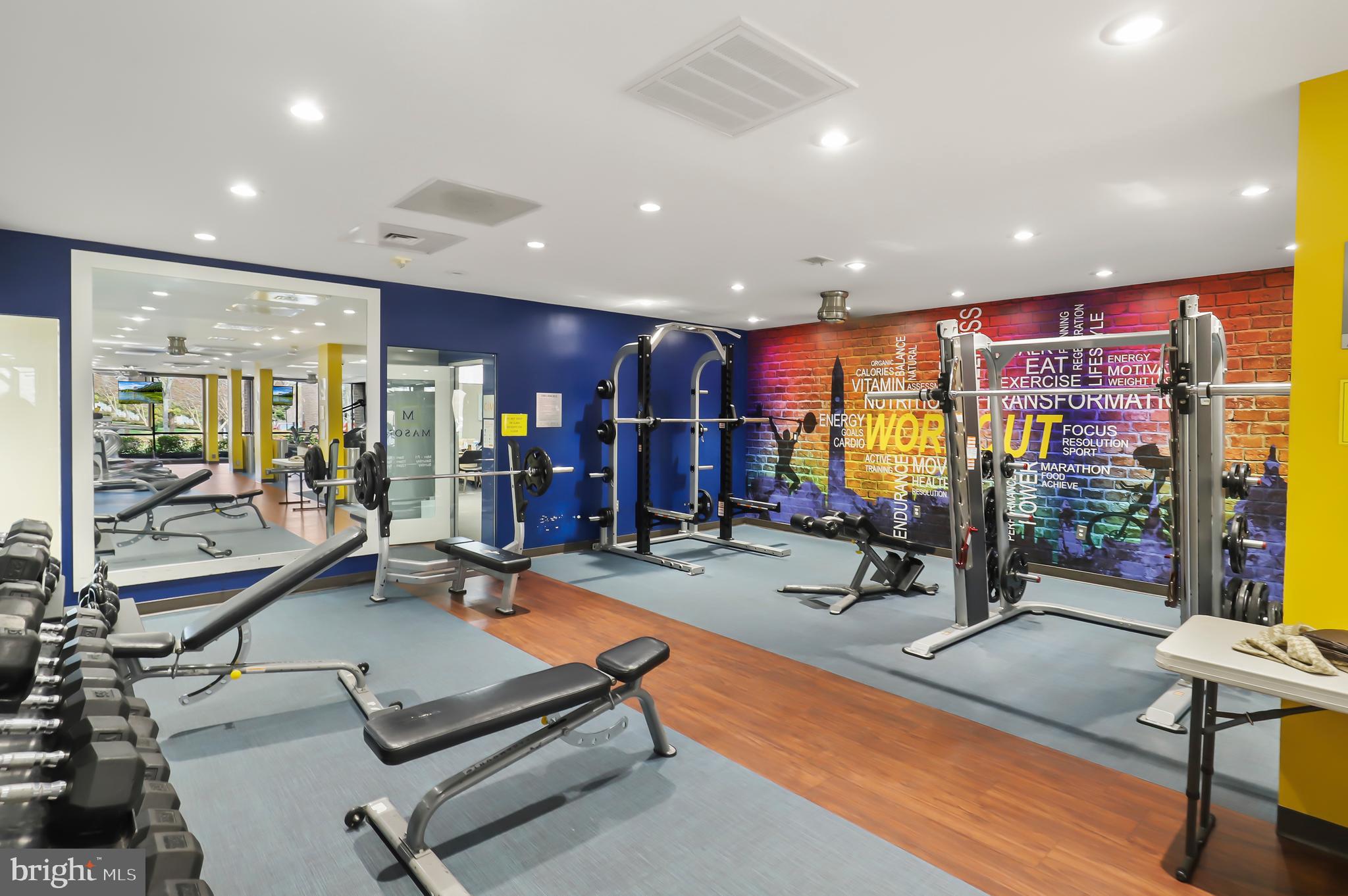 EOS TWENTY-ONE - Residential