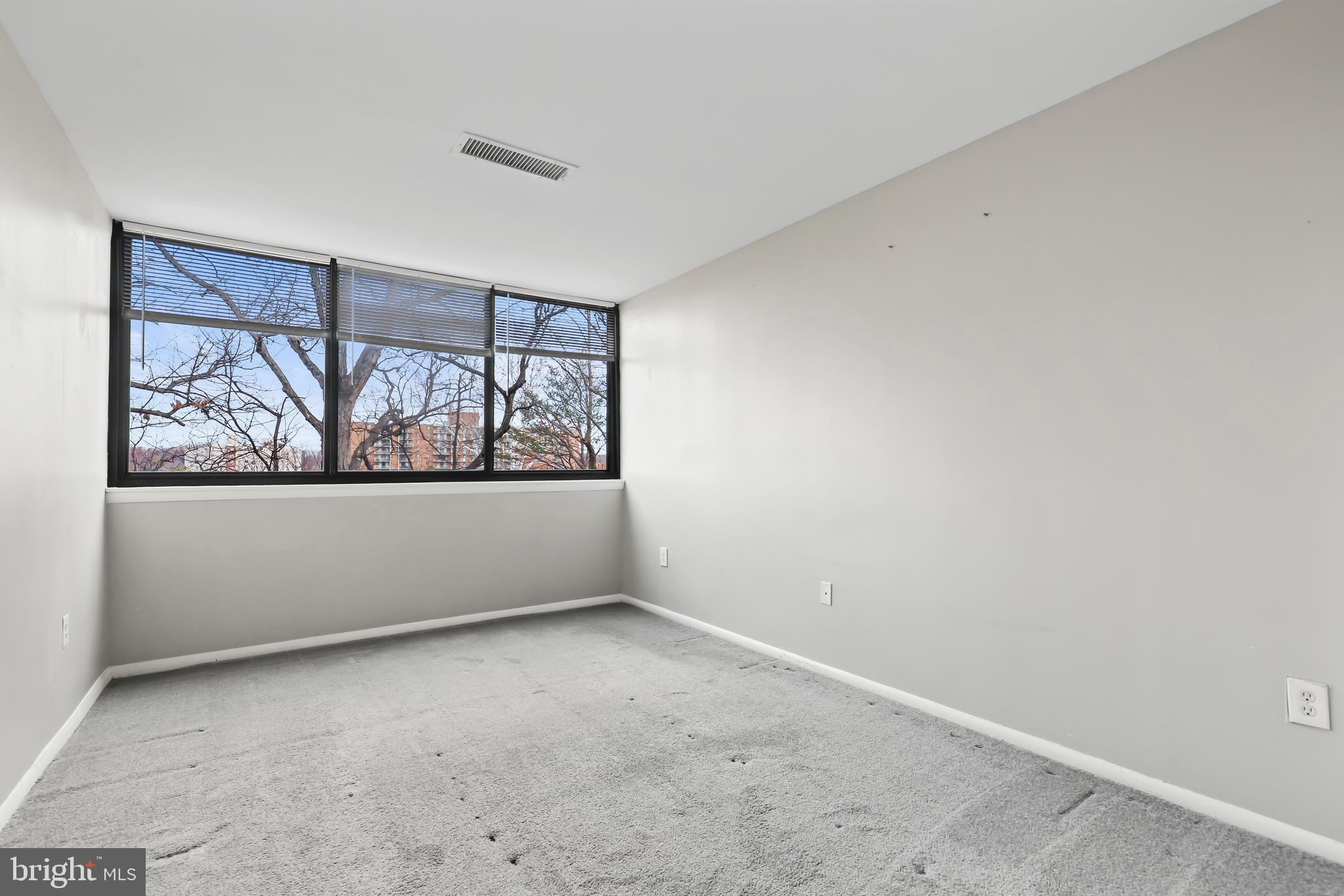 EOS TWENTY-ONE - Residential