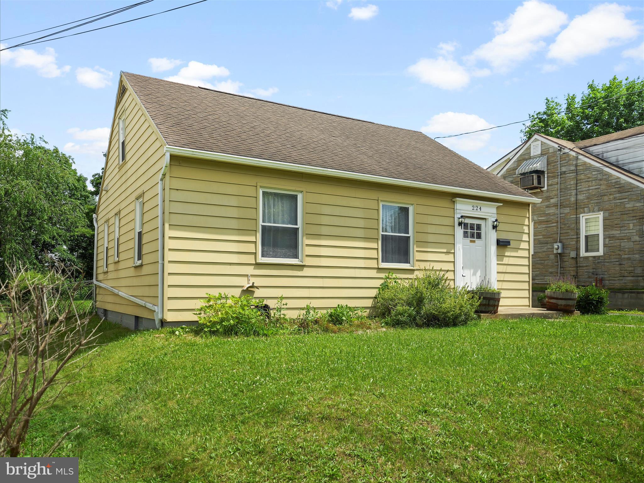 HAGERSTOWN - Residential