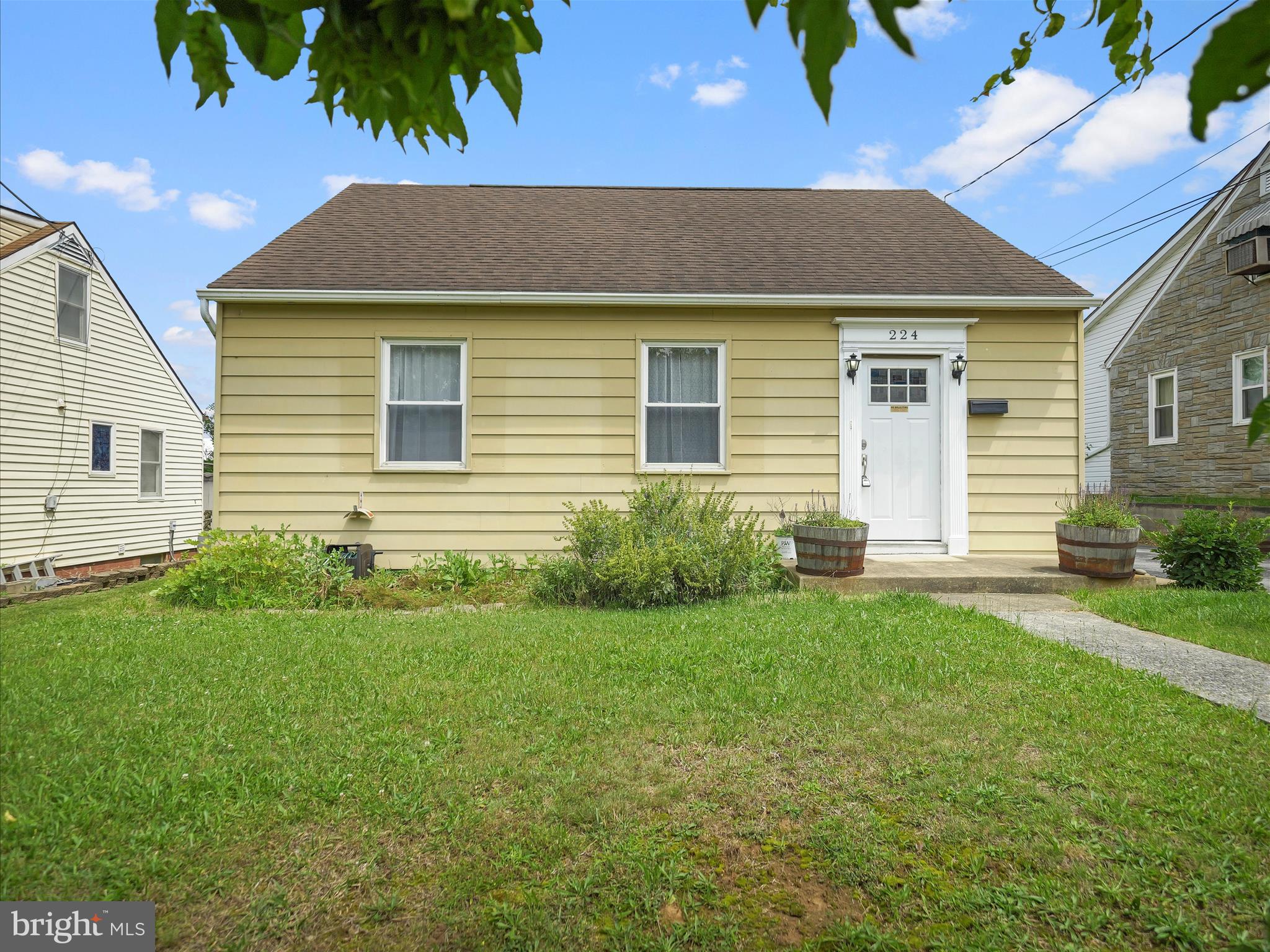 HAGERSTOWN - Residential