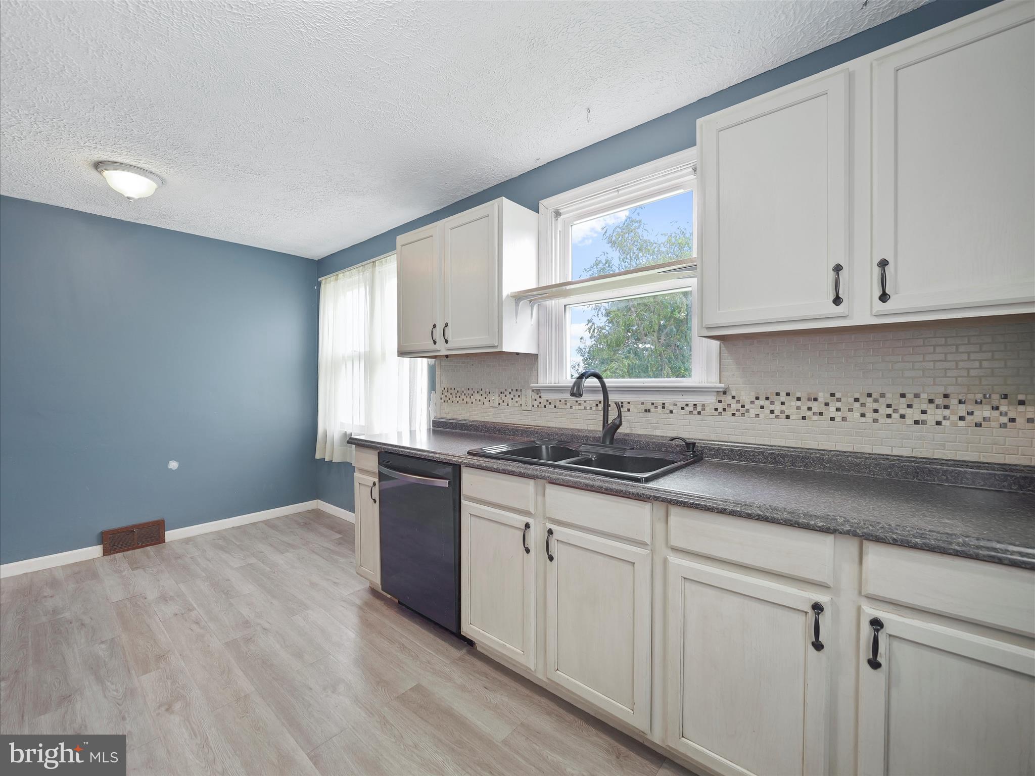 HAGERSTOWN - Residential