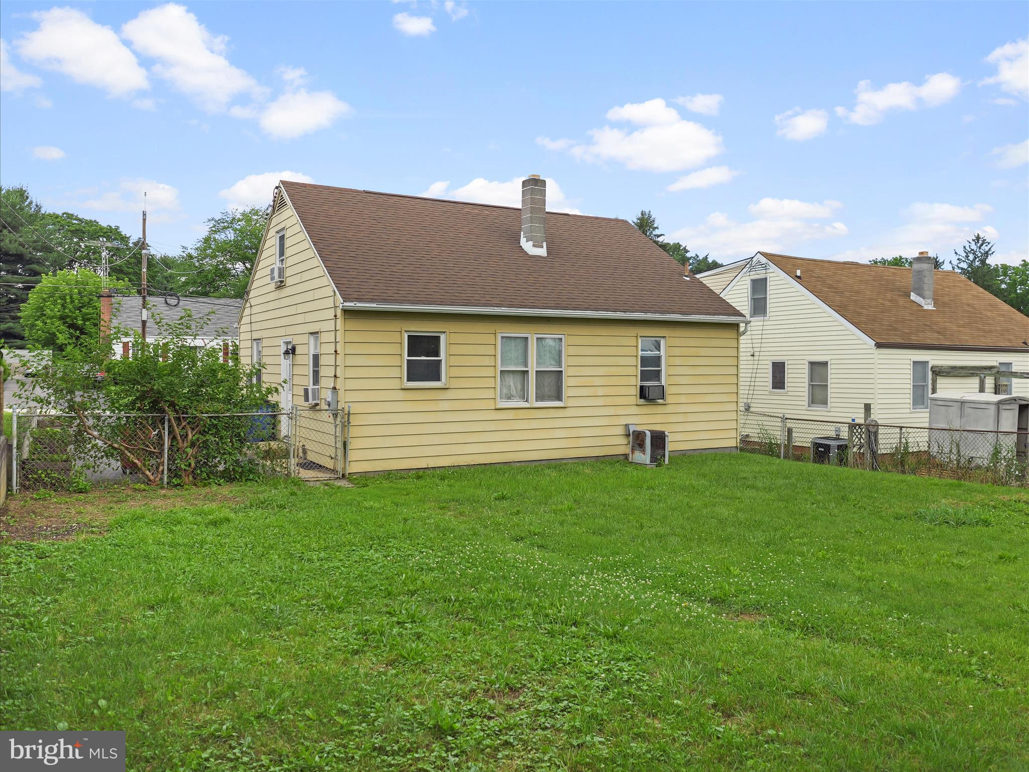 HAGERSTOWN - Residential