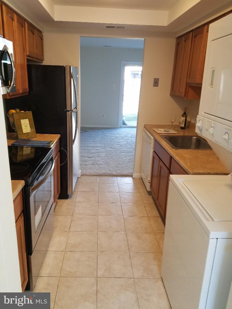 REFLECTION LAKE - Residential