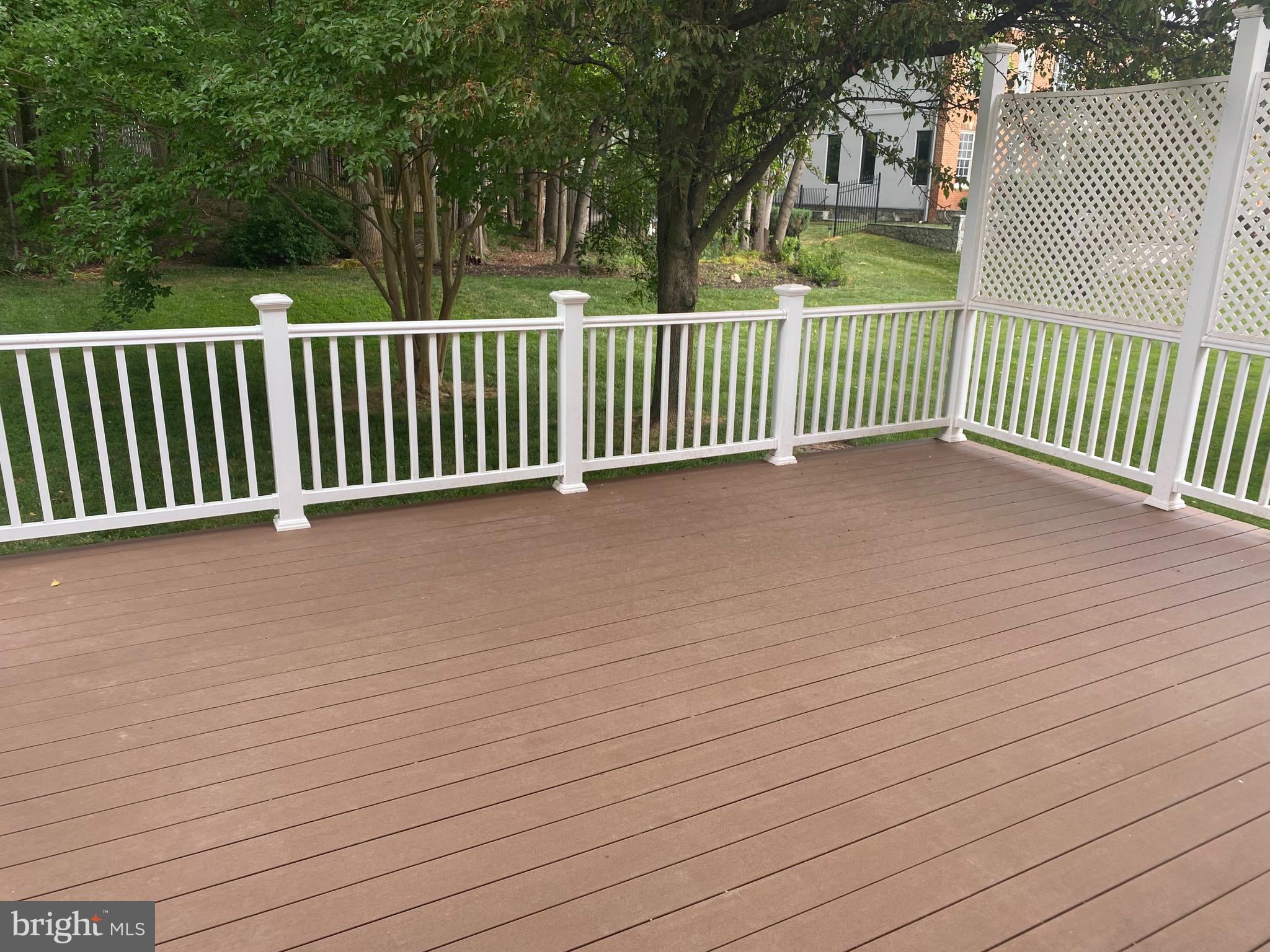 TYSONS EXECUTIVE VILLAGE - Residential Lease