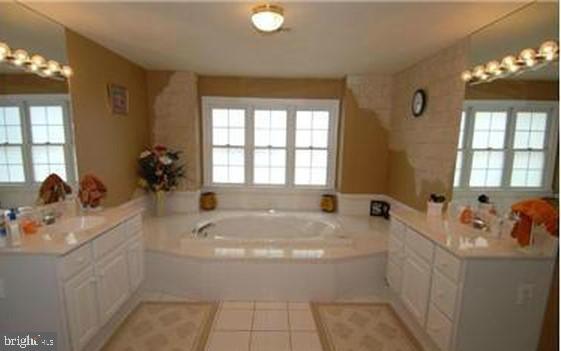 TYSONS EXECUTIVE VILLAGE - Residential Lease