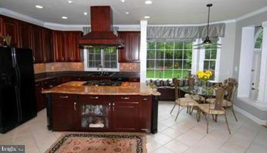 TYSONS EXECUTIVE VILLAGE - Residential Lease