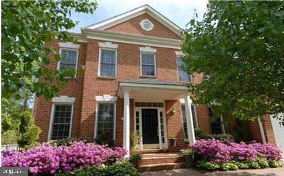 TYSONS EXECUTIVE VILLAGE - Residential Lease