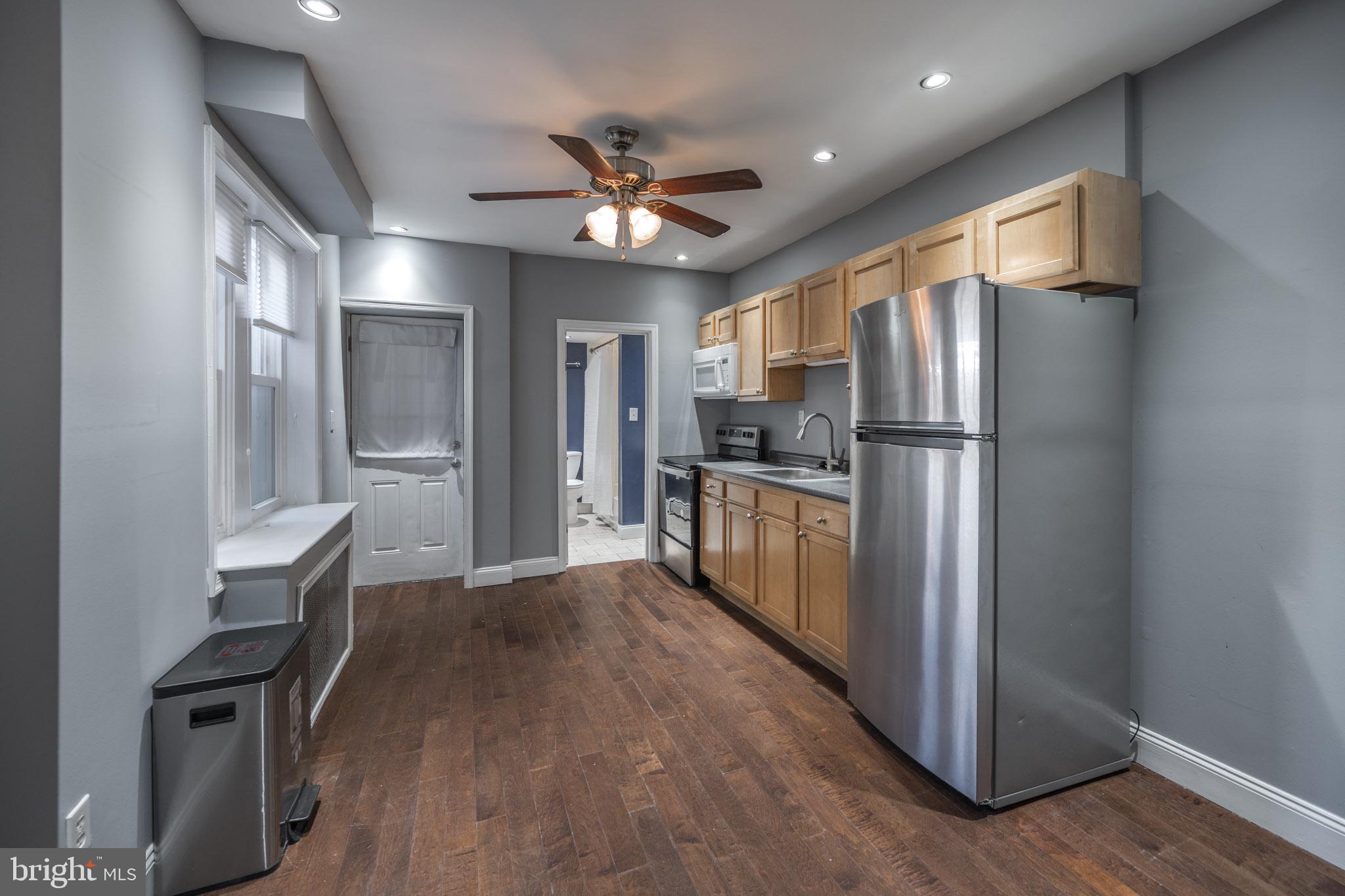 2635 E SOMERSET STREET UNIT 1