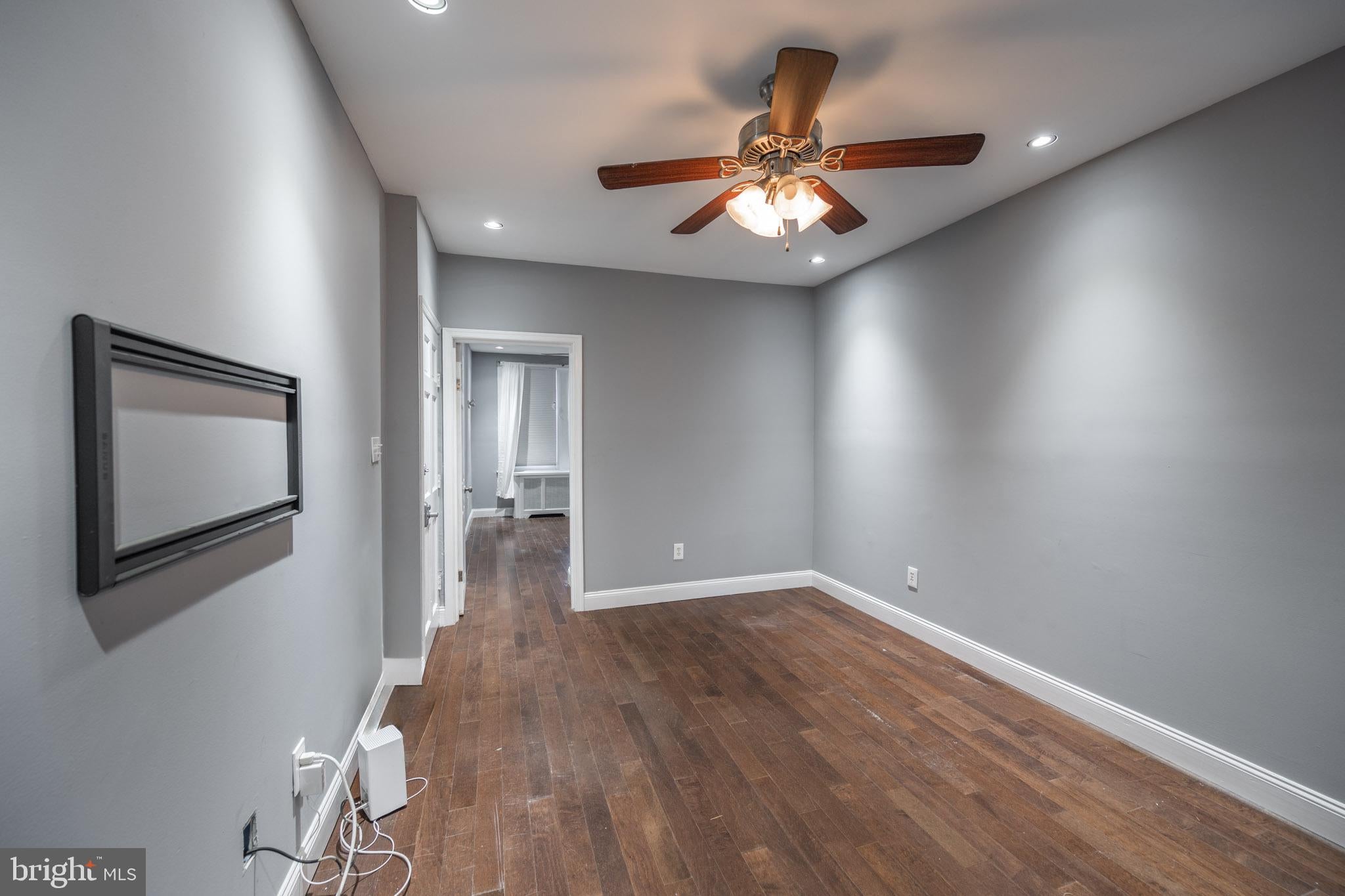 2635 E SOMERSET STREET UNIT 1