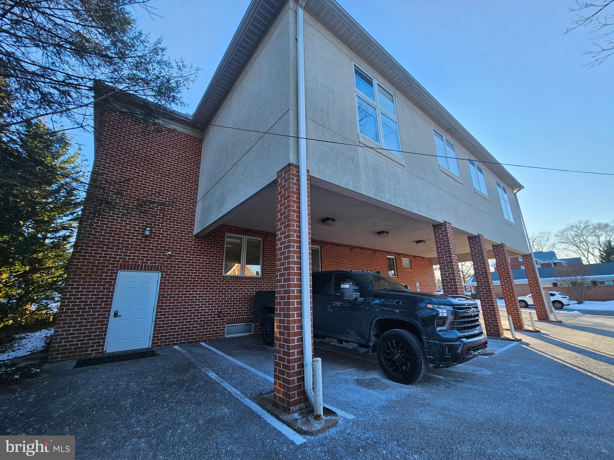 2215 E MARKET STREET BASEMENT SUITE