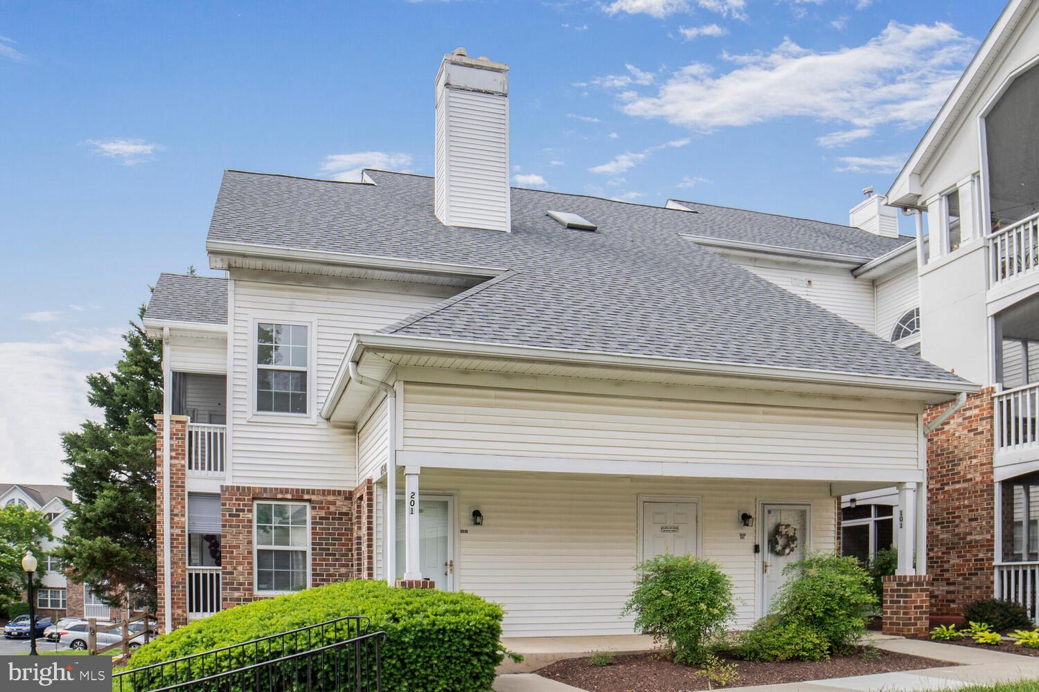 6510 LAKE PARK DRIVE 2E/201
