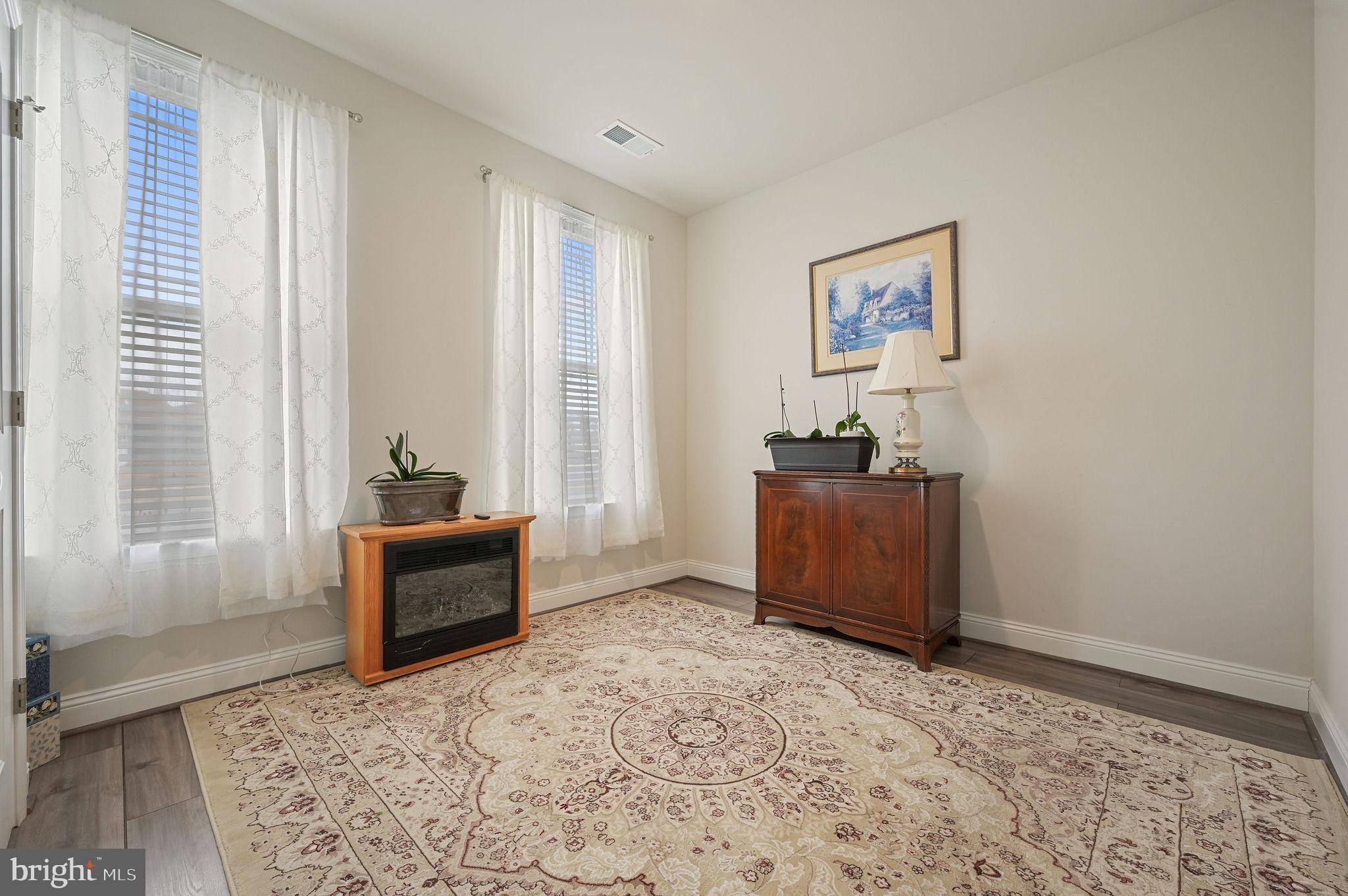 BERGMONT WOODS - Residential