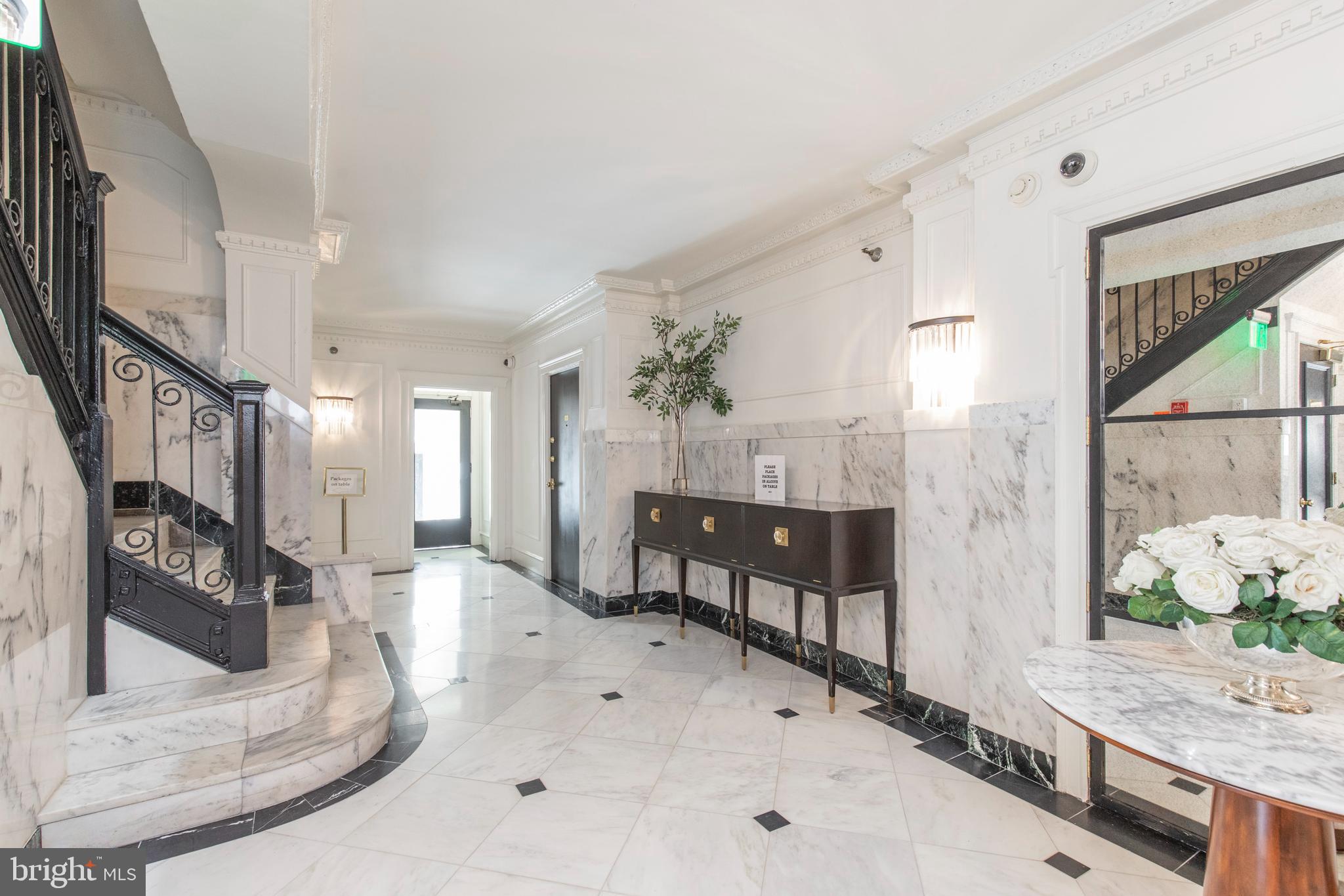 CENTER CITY - Residential Lease