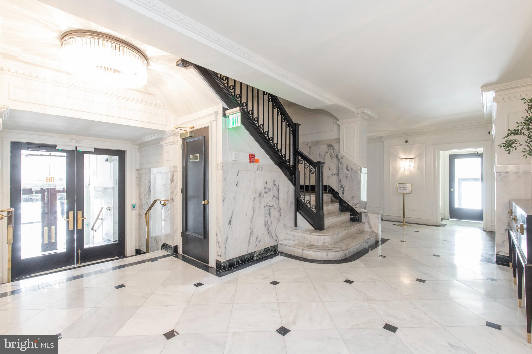 CENTER CITY - Residential Lease