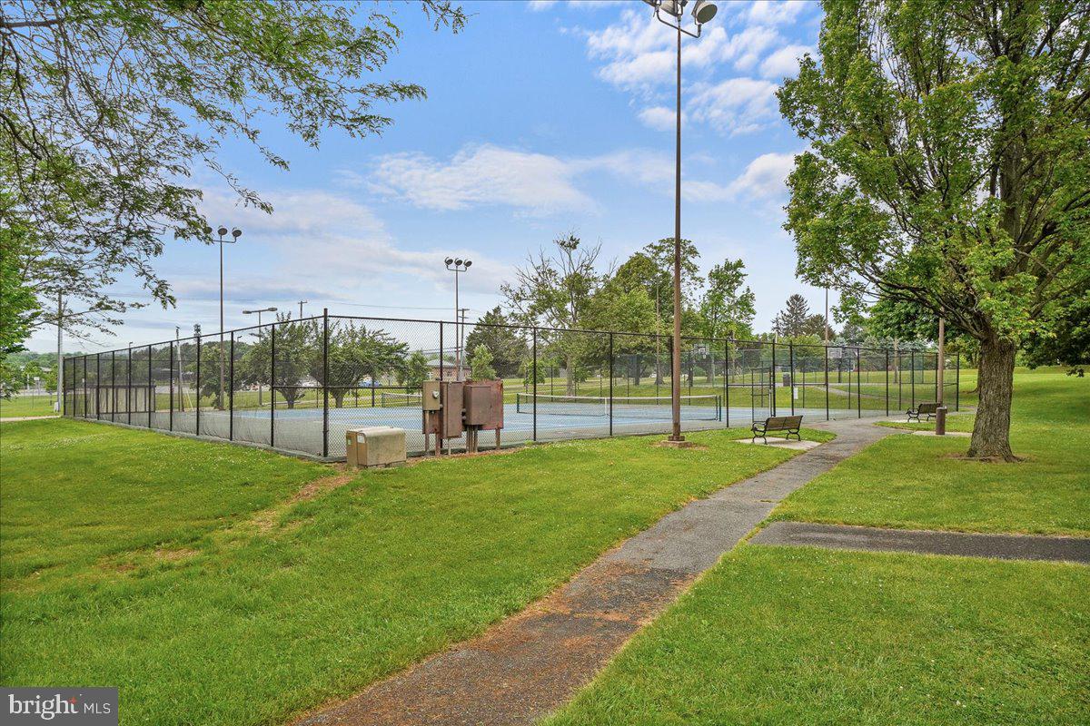 AMBER MEADOWS - Residential