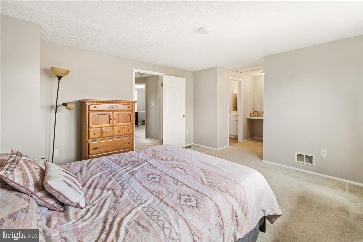 AMBER MEADOWS - Residential