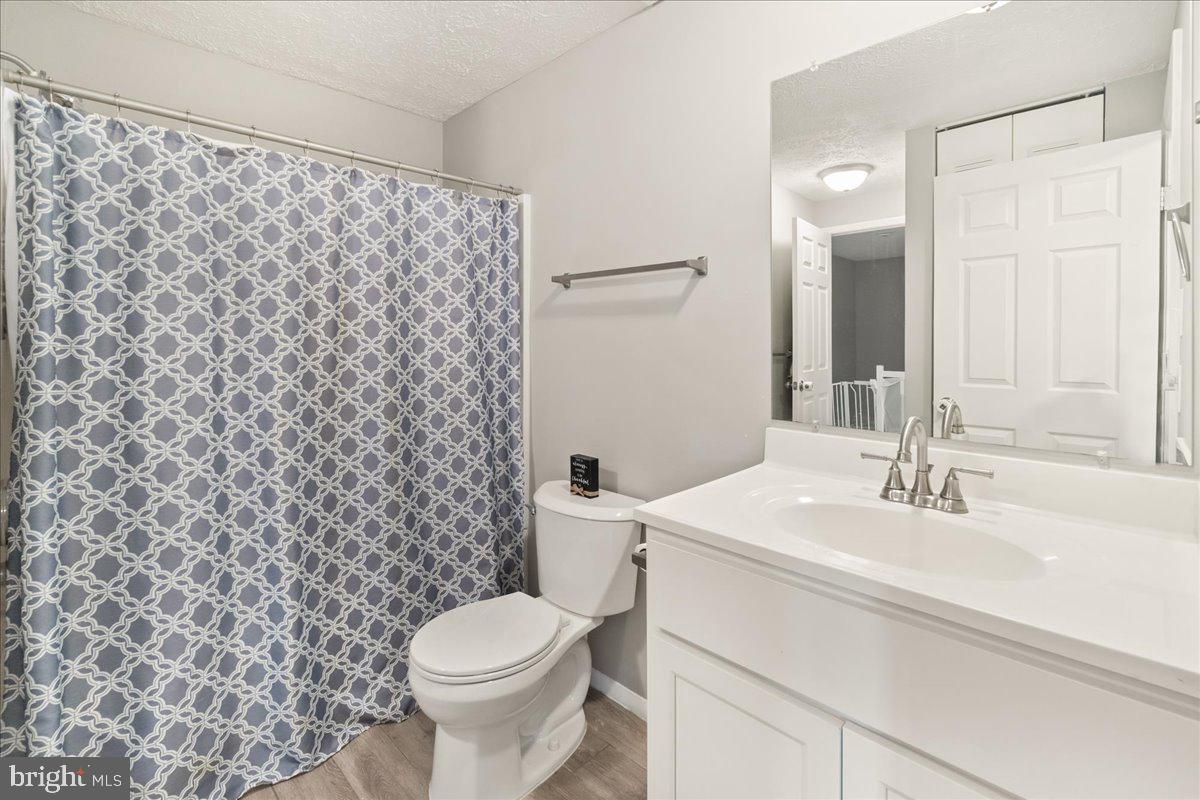 AMBER MEADOWS - Residential