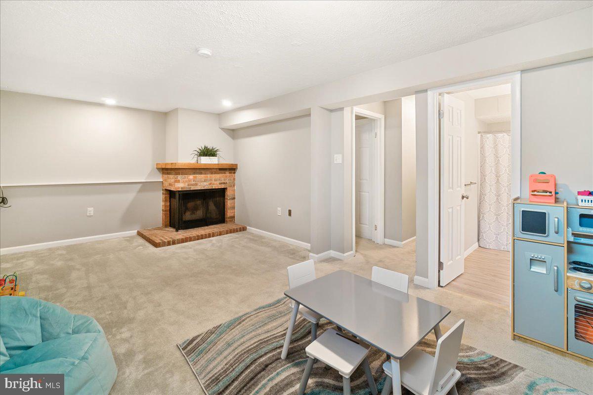 AMBER MEADOWS - Residential