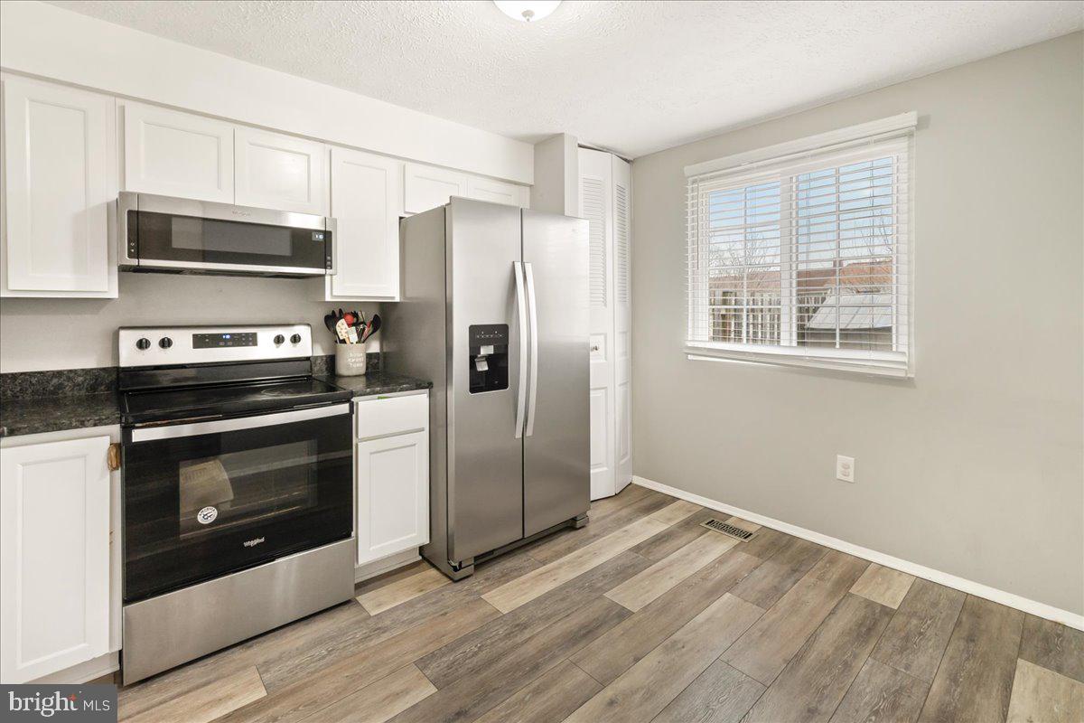 AMBER MEADOWS - Residential