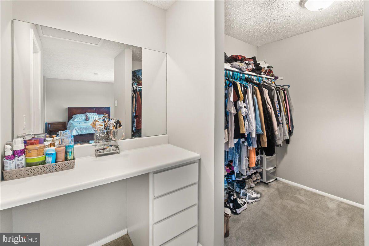 AMBER MEADOWS - Residential