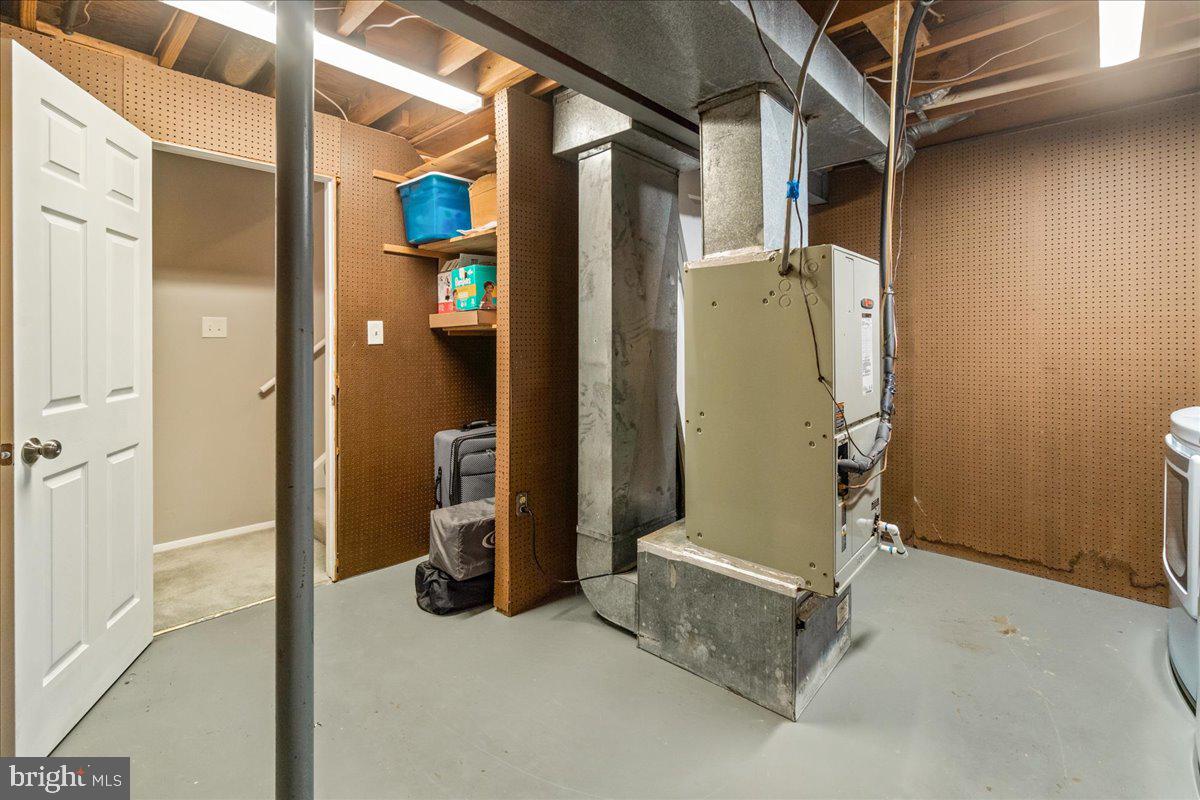 AMBER MEADOWS - Residential