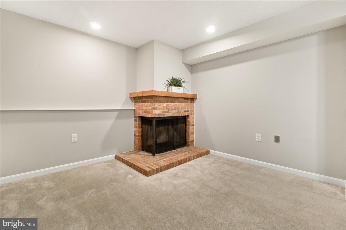 AMBER MEADOWS - Residential