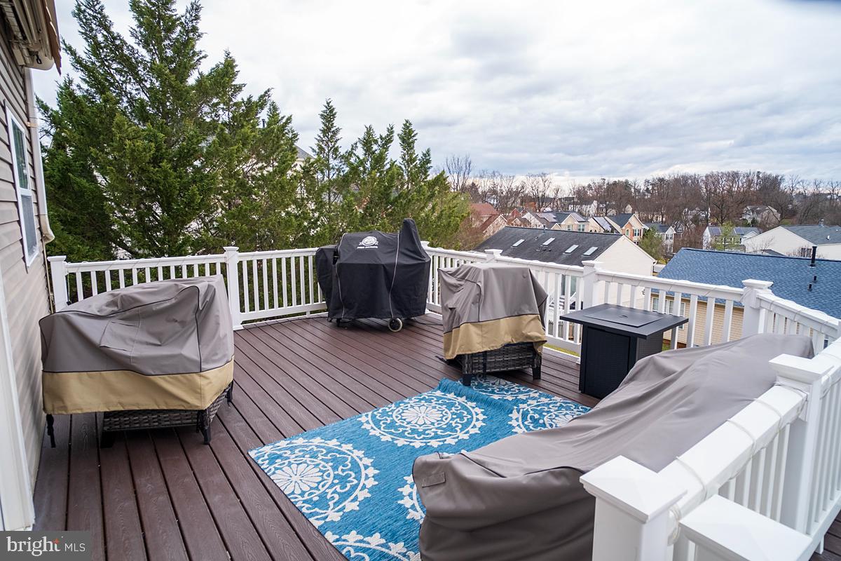 WILLIAMS KNOLL - Residential