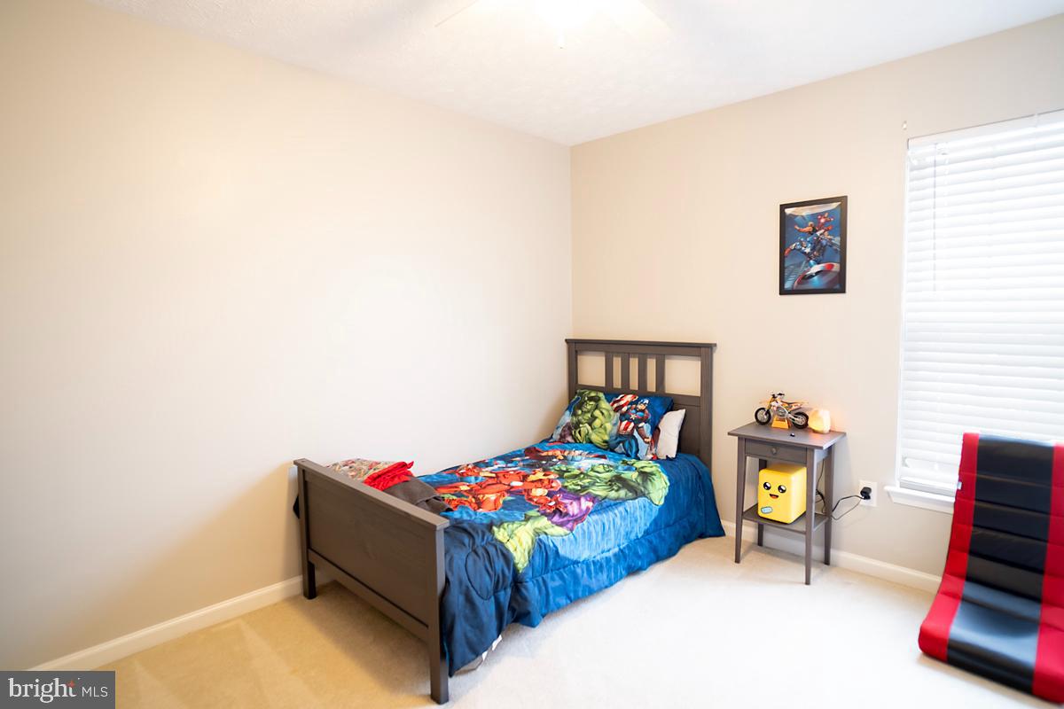 WILLIAMS KNOLL - Residential