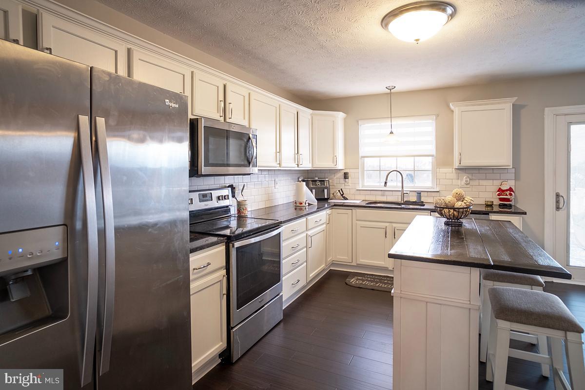 WILLIAMS KNOLL - Residential