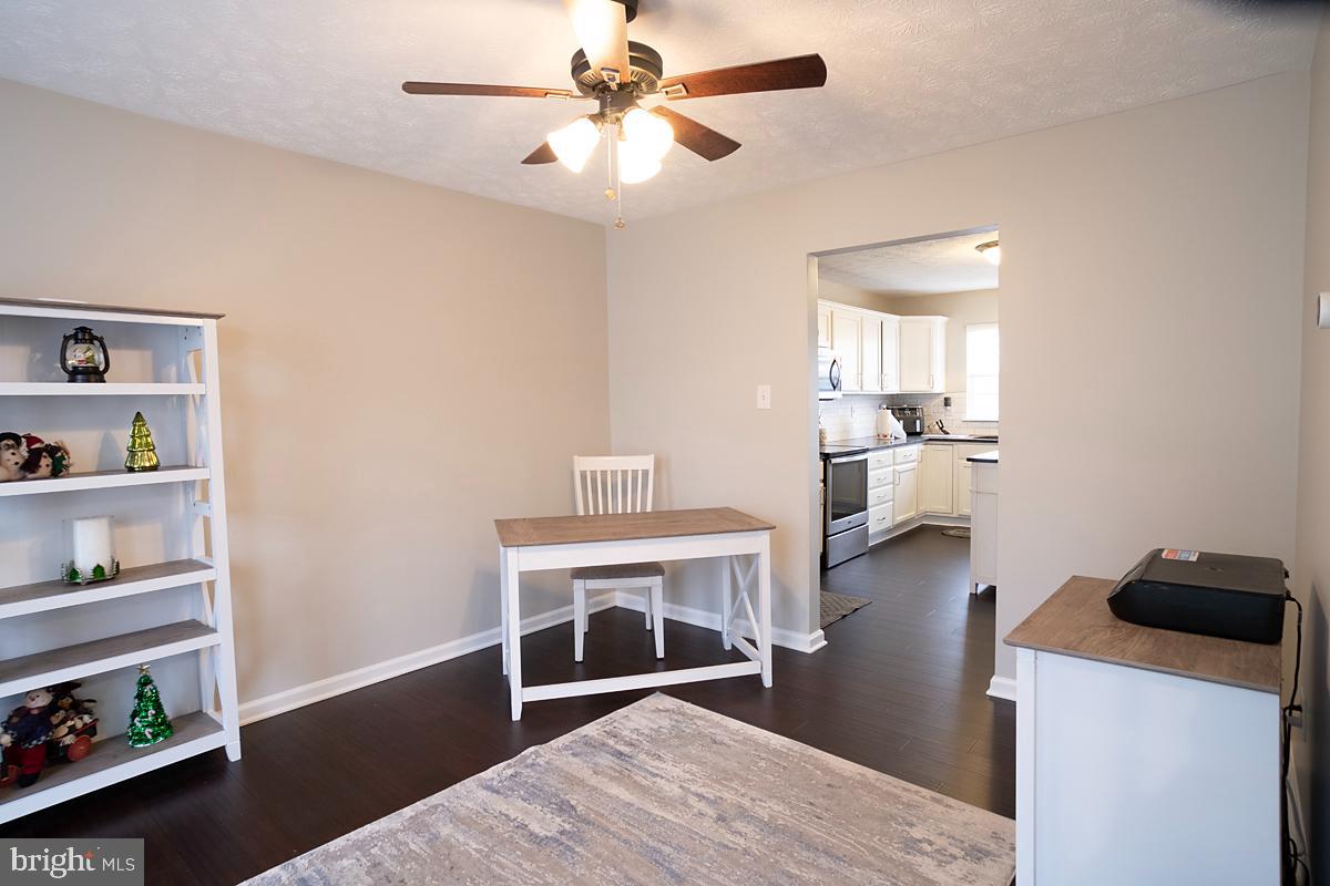 WILLIAMS KNOLL - Residential