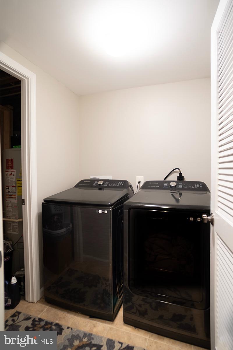 WILLIAMS KNOLL - Residential