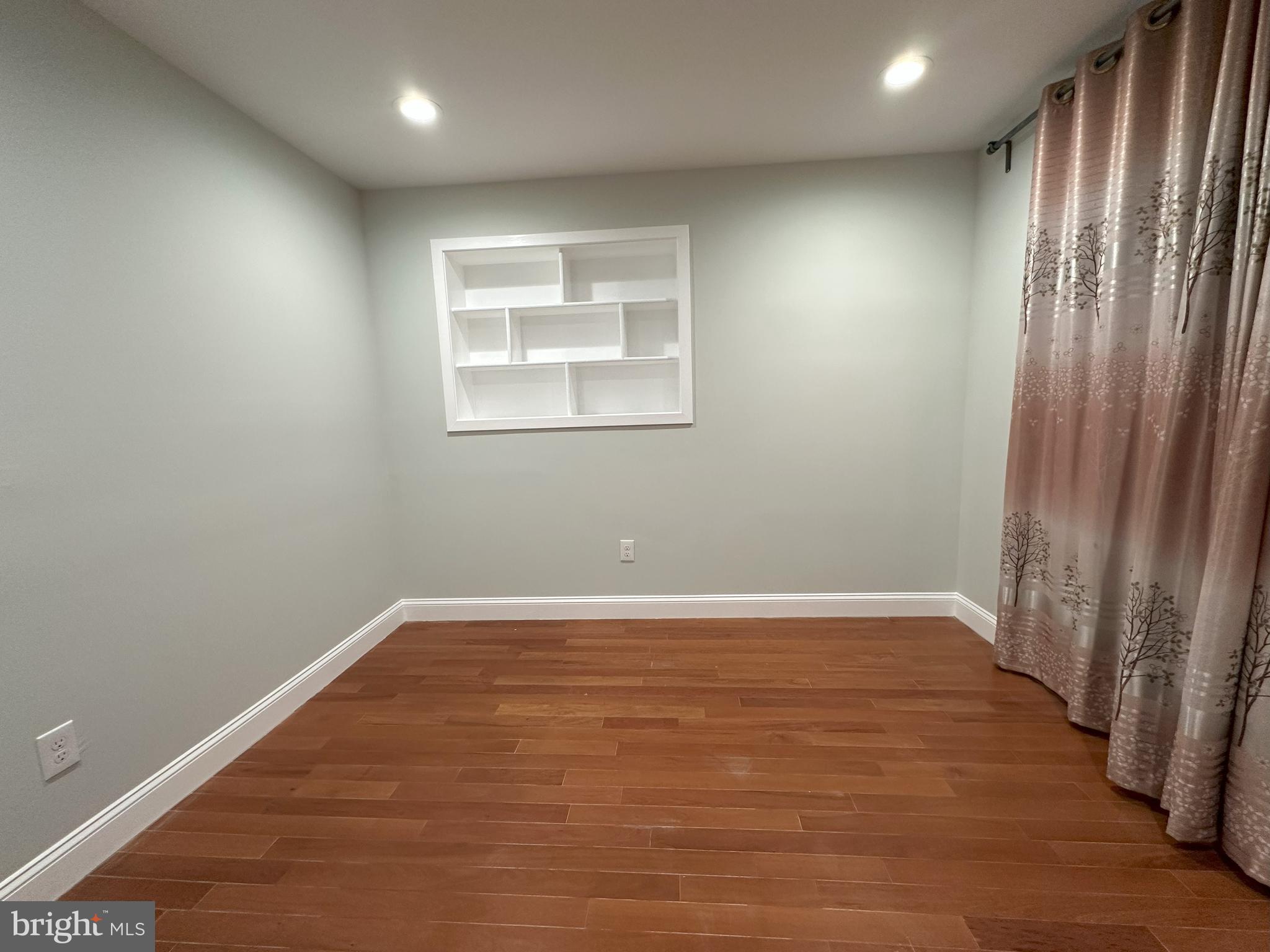 PHILADELPHIA (SOUTH) - Residential