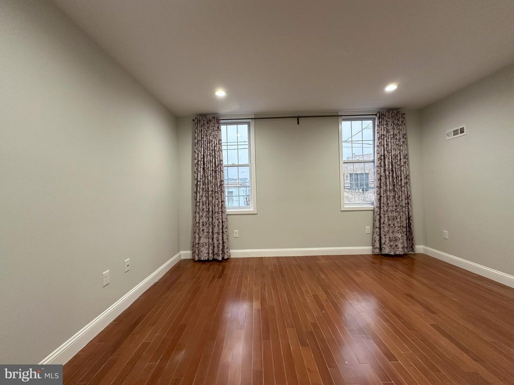 Photo of 916 Snyder Avenue, PHILADELPHIA, PA 19148 (MLS # PAPH2568396)