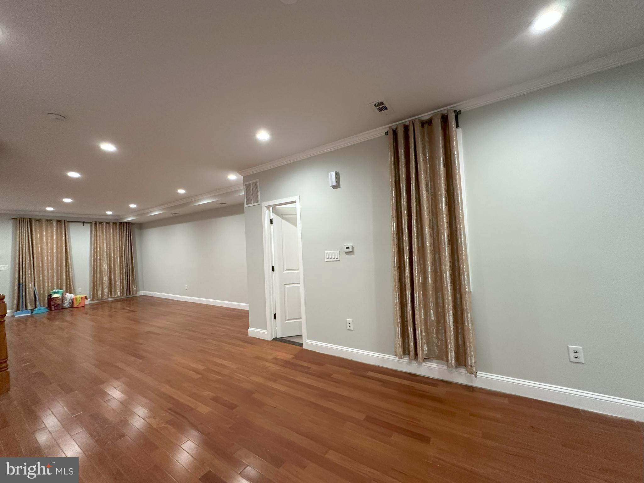 PHILADELPHIA (SOUTH) - Residential