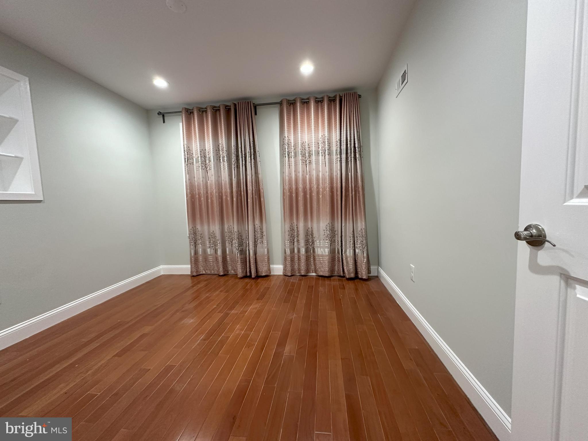 PHILADELPHIA (SOUTH) - Residential