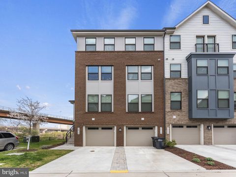 Townhouse For Rent - 2410 Stella Place #2<br/> ALEXANDRIA, VA 22303