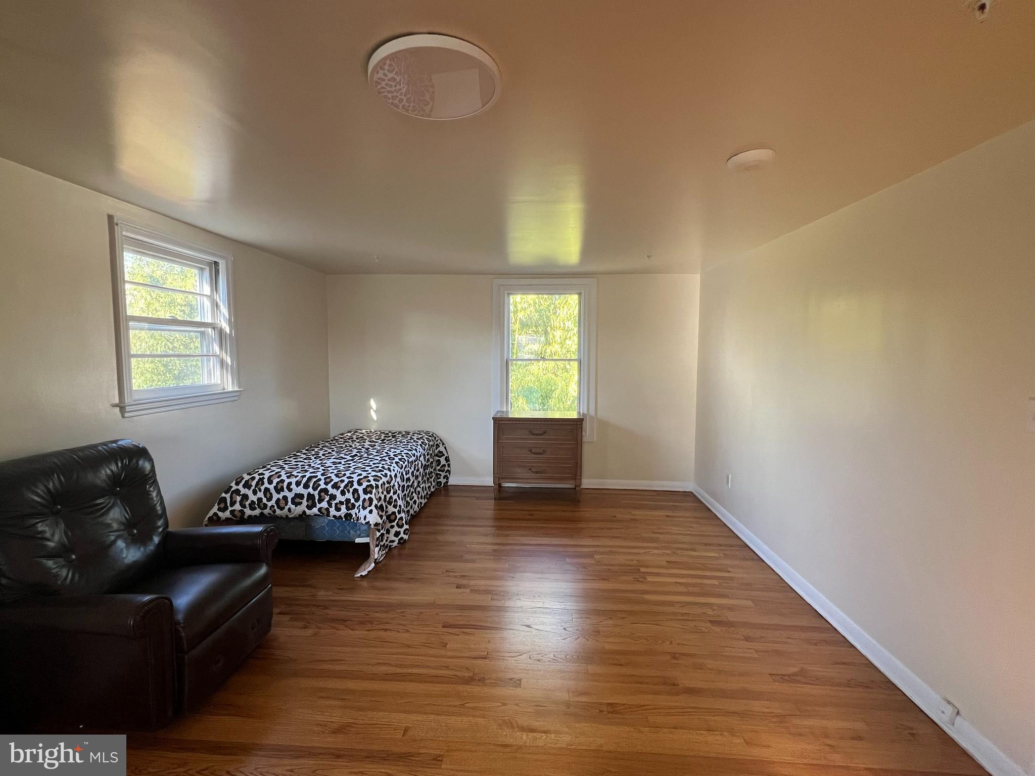 37 WILLOW